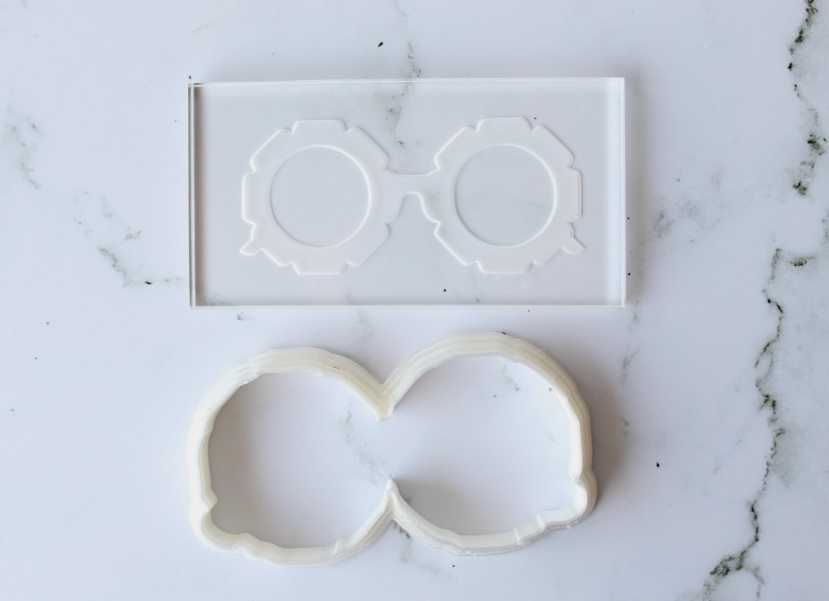 Daisy Glasses w/ cutter - Engrav3D