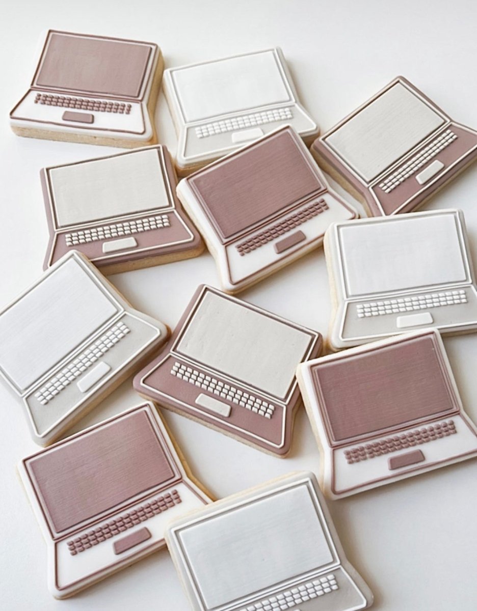 Laptop w/cutter – Engrav3D